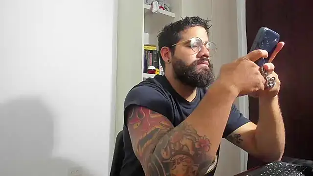 Snapshot of _Coddygold_ chatting on April 2026 12:13:01 PM Coddygold online show from April 2026 12:13:01 PM