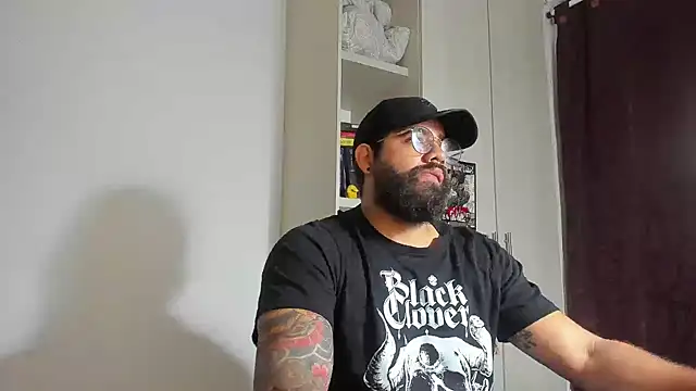 Snapshot of _Coddygold_ chatting on April 2026 11:15:01 AM Coddygold online show from April 2026 11:15:01 AM