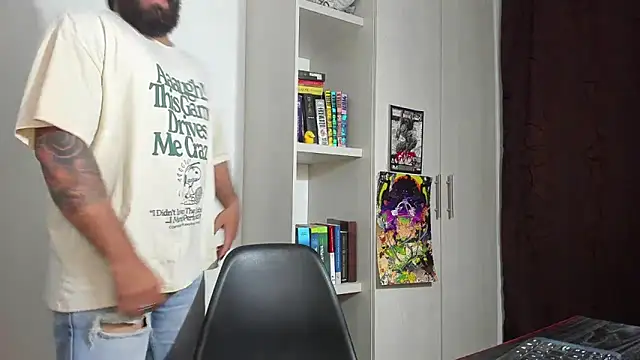 Snapshot of _Coddygold_ chatting on April 2026 12:04:01 AM Coddygold online show from April 2026 12:04:01 AM