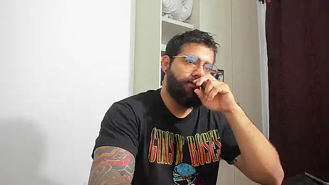 Snapshot of _Coddygold_ chatting on April 2026 11:16:01 AM Coddygold online show from April 2026 11:16:01 AM