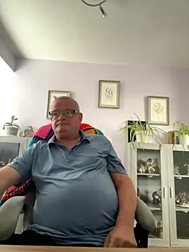 Garry831 online show from October 2025 02:25:02 PM