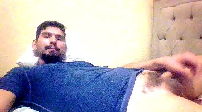 Snapshot of Tomthelong chatting on February 2025 05:37:01 AM Tomthelong online show from February 2025 05:37:01 AM