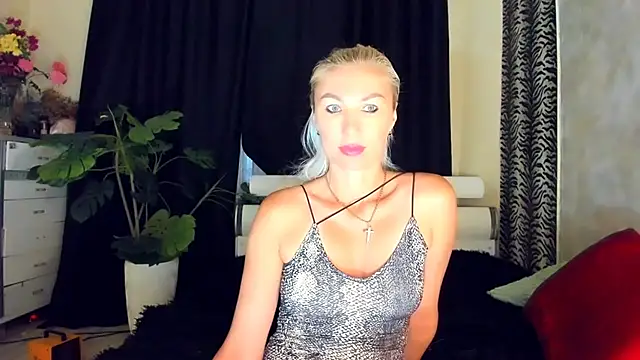 Snapshot of _SABOTAGE_ chatting on June 2026 01:41:01 AM SABOTAGE online show from June 2026 01:41:01 AM