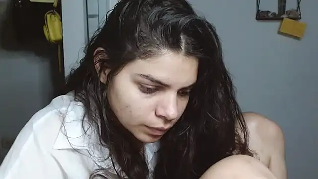 Snapshot of Nikkykora15 chatting on January 2025 11:56:01 PM Nikkykora15 online show from January 2025 11:56:01 PM