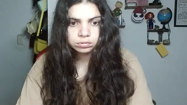 Snapshot of Nikkykora15 chatting on February 2025 01:40:02 AM Nikkykora15 online show from February 2025 01:40:02 AM