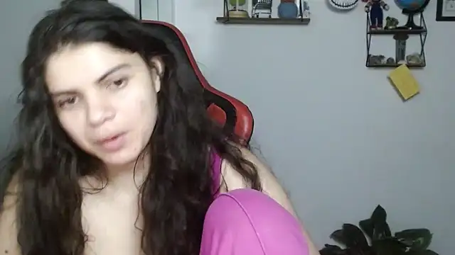 Snapshot of Nikkykora15 chatting on February 2025 04:51:02 AM Nikkykora15 online show from February 2025 04:51:02 AM