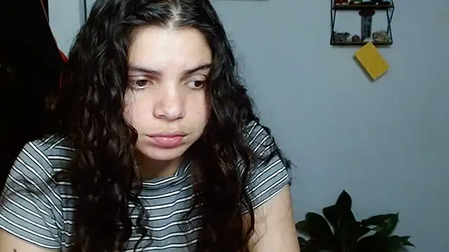 Snapshot of Nikkykora15 chatting on February 2025 11:37:02 PM Nikkykora15 online show from February 2025 11:37:02 PM