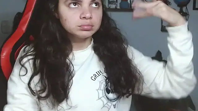 Snapshot of Nikkykora15 chatting on March 2025 01:10:02 AM Nikkykora15 online show from March 2025 01:10:02 AM