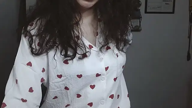 Snapshot of Nikkykora15 chatting on October 2025 12:57:01 AM Nikkykora15 online show from October 2025 12:57:01 AM