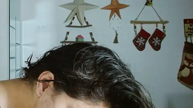 Snapshot of Nikkykora15 chatting on December 2025 12:05:01 AM Nikkykora15 online show from December 2025 12:05:01 AM