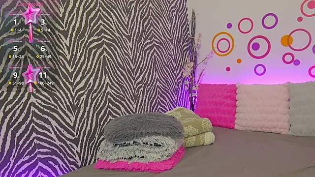 Snapshot of JennyShow chatting on November 2025 06:56:01 AM JennyShow online show from November 2025 06:56:01 AM