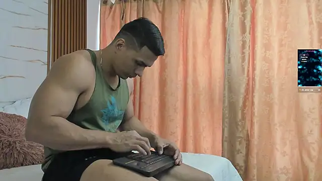 ChoreyTaiylor online show from November 2025 02:39:01 PM