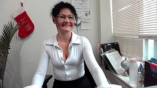 City Kat online show from December 2024 04:16:02 PM