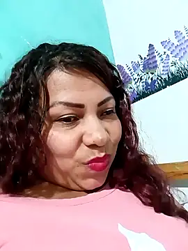 Snapshot of Alyona21 chatting on February 2026 02:39:02 AM Alyona21 online show from February 2026 02:39:02 AM