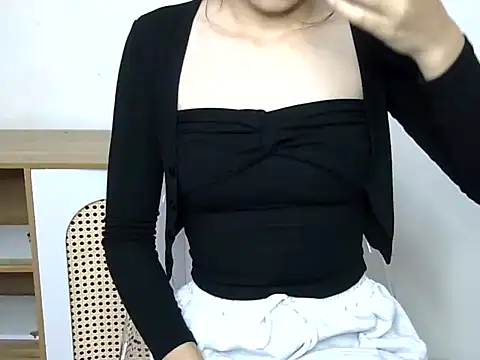 EmmySweet- online show from December 2025 07:04:02 AM