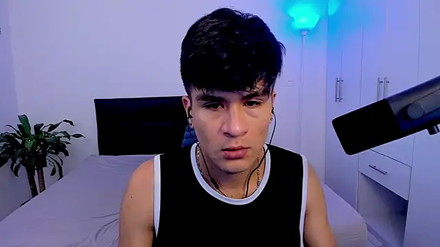 Eiden allenx online show from February 2025 04:03:01 PM