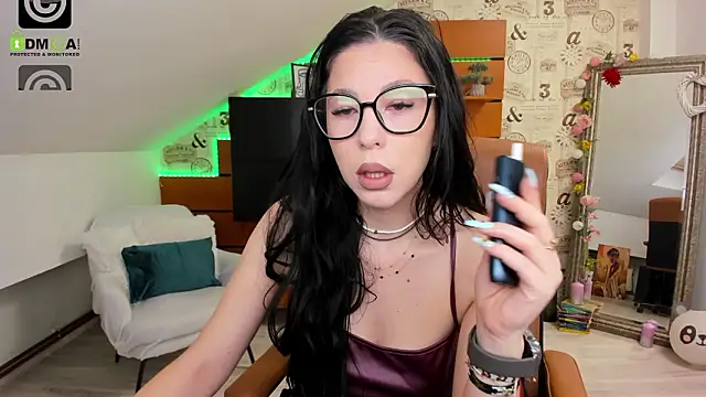 EmillyTaylor online show from March 2026 04:40:01 AM