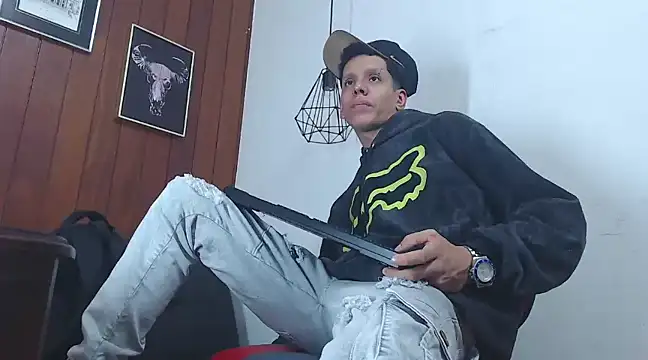 GaboReyes online show from December 2024 04:56:02 AM