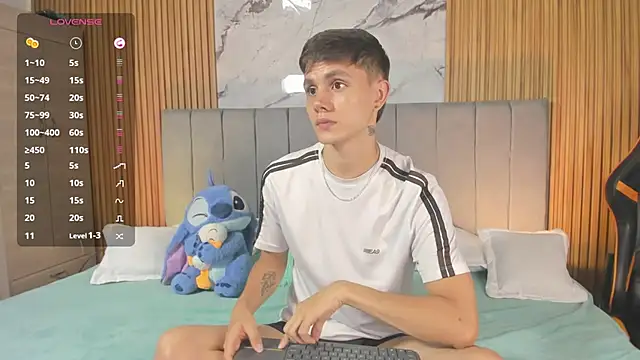 Snapshot of DustinLevine chatting on April 2026 11:38:02 PM DustinLevine online show from April 2026 11:38:02 PM