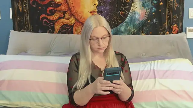 SaraBearXo online show from September 2025 01:11:02 PM