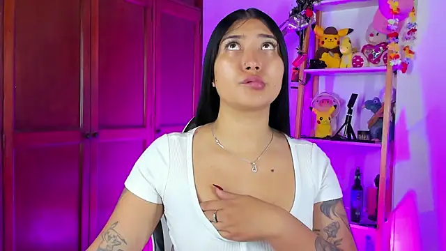 eymy-hadid online show from November 2025 08:43:01 PM