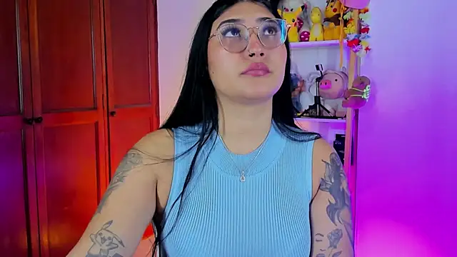 eymy-hadid online show from December 2025 09:00:01 PM