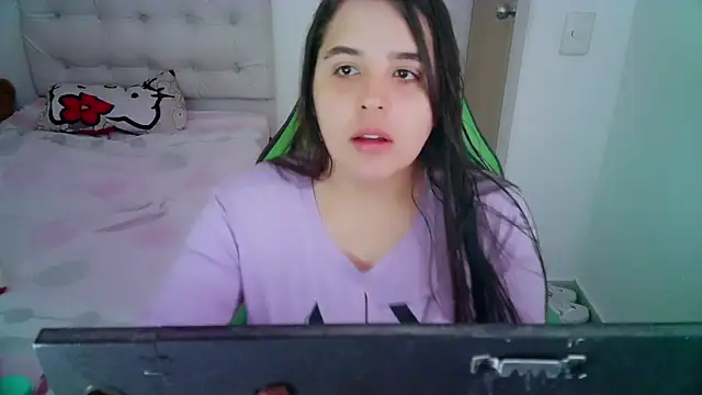  alicia z online show from December 2024 05:32:01 PM