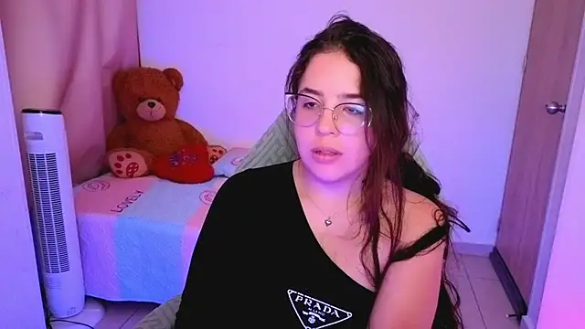  alicia z online show from April 2026 09:39:33 PM