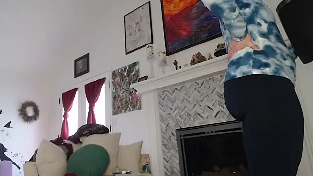 AuroraWillows online show from March 2025 05:22:01 PM