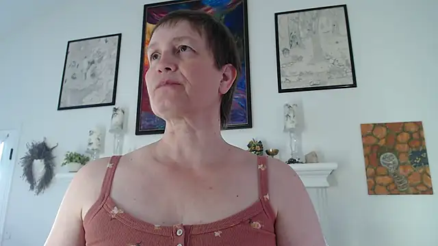 AuroraWillows online show from January 2026 02:44:01 PM