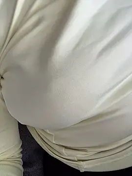 YourMeoww online show from November 2025 08:59:01 AM