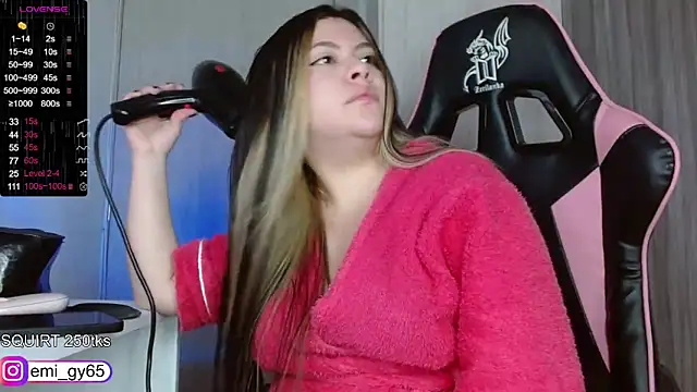 Snapshot of emilyn_grey1 chatting on February 2026 04:00:02 PM emilyn grey1 online show from February 2026 04:00:02 PM