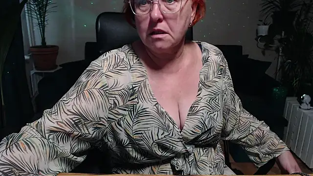 JoannaAndNeighbour online show from September 2025 07:41:01 AM