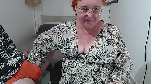 JoannaAndNeighbour online show from September 2025 12:40:02 PM