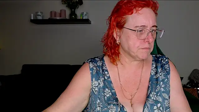 Snapshot of JoannaAndNeighbour chatting on July 2026 02:24:01 PM JoannaAndNeighbour online show from July 2026 02:24:01 PM