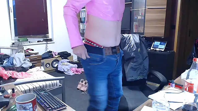 Snapshot of Fem-Boy40 chatting on May 2026 07:37:02 PM Fem-Boy40 online show from May 2026 07:37:02 PM