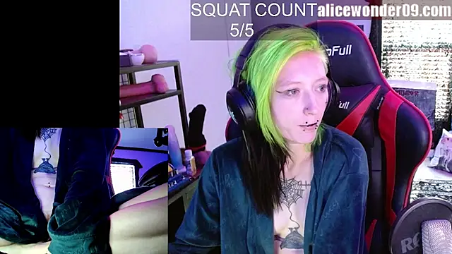 Snapshot of alicewonder09 chatting on October 2025 03:57:02 PM alicewonder09 online show from October 2025 03:57:02 PM