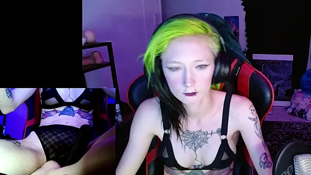 Snapshot of alicewonder09 chatting on November 2025 05:18:02 AM alicewonder09 online show from November 2025 05:18:02 AM