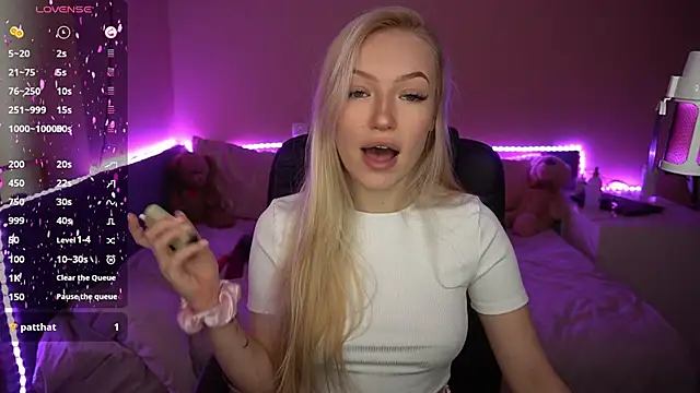 Snapshot of AmandaFiree chatting on February 2025 07:33:02 AM AmandaFiree online show from February 2025 07:33:02 AM