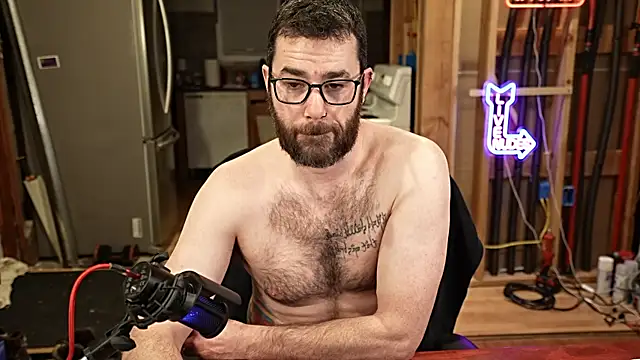 Snapshot of Fastflogger1 chatting on February 2025 01:44:02 AM Fastflogger1 online show from February 2025 01:44:02 AM