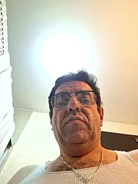 FernandoReuterG online show from January 2026 04:50:02 AM