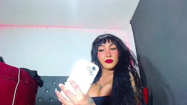 Snapshot of party_aass chatting on January 2025 12:04:02 AM party aass online show from January 2025 12:04:02 AM