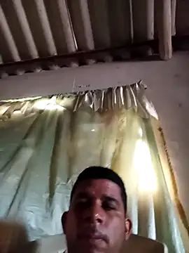 Snapshot of El-reyleon chatting on April 2026 02:07:02 PM El-reyleon online show from April 2026 02:07:02 PM