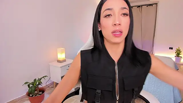 carleee winter online show from November 2025 01:26:02 AM