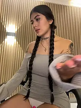 Sarasanders 4 online show from October 2025 04:09:01 AM