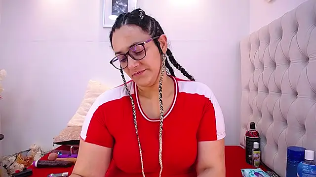 Snapshot of MIchelMomet chatting on January 2025 09:59:01 AM MIchelMomet online show from January 2025 09:59:01 AM