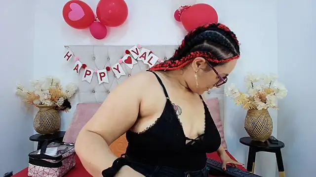 Snapshot of MIchelMomet chatting on February 2025 11:21:01 AM MIchelMomet online show from February 2025 11:21:01 AM