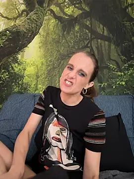 LadyChantale online show from February 2025 04:24:02 PM