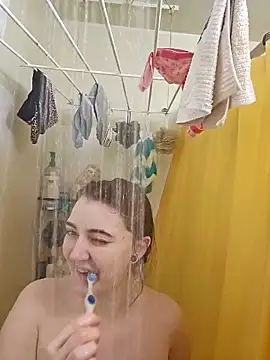 Snapshot of Snowbunnycake_131 chatting on April 2026 01:17:02 PM Snowbunnycake 131 online show from April 2026 01:17:02 PM