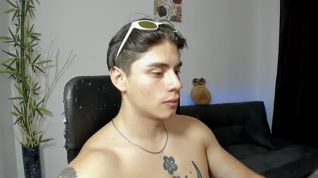 Giordano Russo online show from December 2024 08:12:01 AM